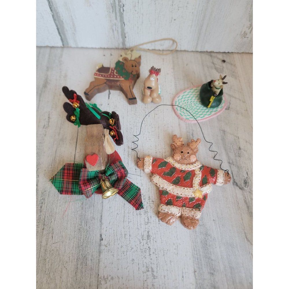Reindeer variety ornament figure Xmas Rudolph set bell mistletoe
